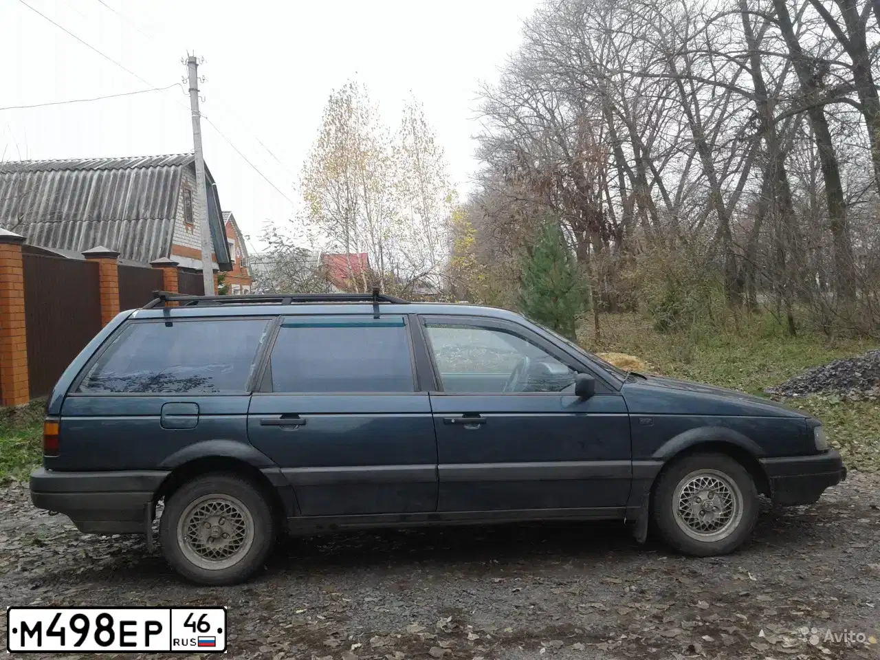 Фото автомобиля VOLKSWAGEN PASSAT, 1989 — госномер М498ЕР46. Цвет: ПЕРЛАМ. ТЕМНО-СИНИЙ