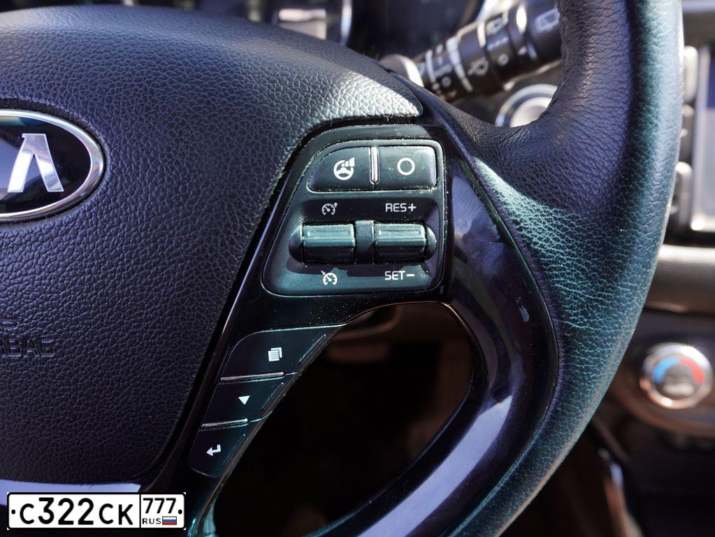 Фото автомобиля KIA CEE'D, 2016 — госномер С322СК777. Цвет: СЕРЕБРИСТЫЙ