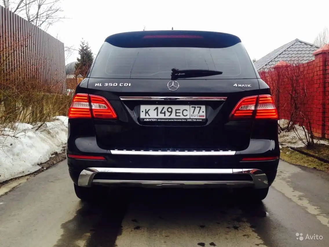 Фото автомобиля MERCEDES M-KLASSE, 2012 — госномер К374ЕХ550. Цвет: ЧЕРНЫЙ