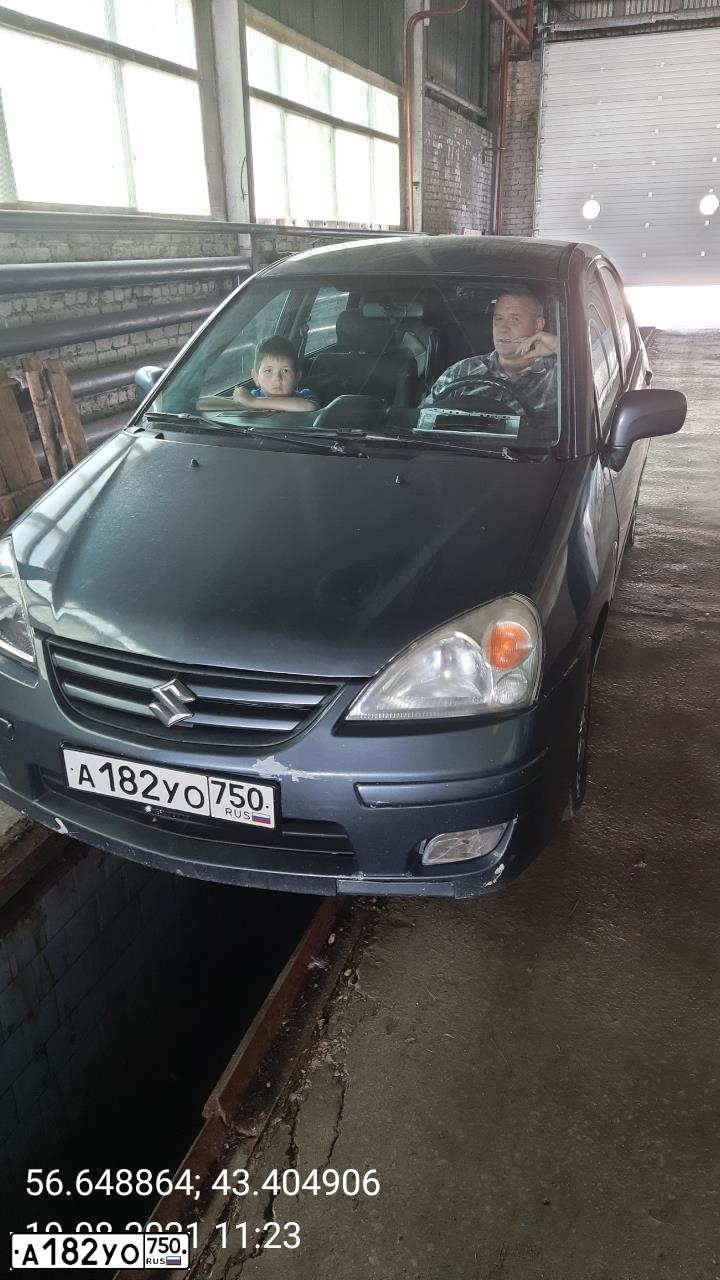Фото автомобиля SUZUKI LIANA, 2005 — госномер Т968ЕК152. Цвет: СЕРЫЙ