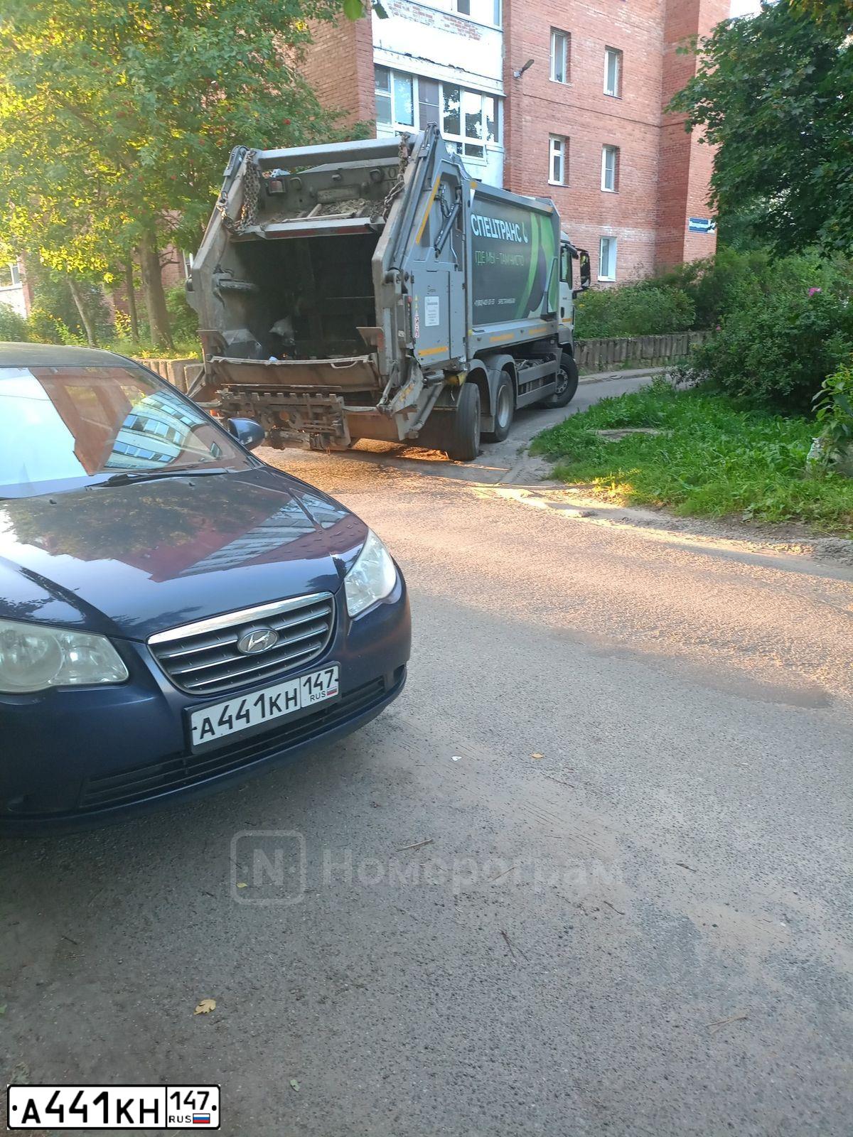 Фото автомобиля HYUNDAI ХЕНДЭ ELANTRA 1 6, 2008 — госномер А441КН147. Цвет: синий
