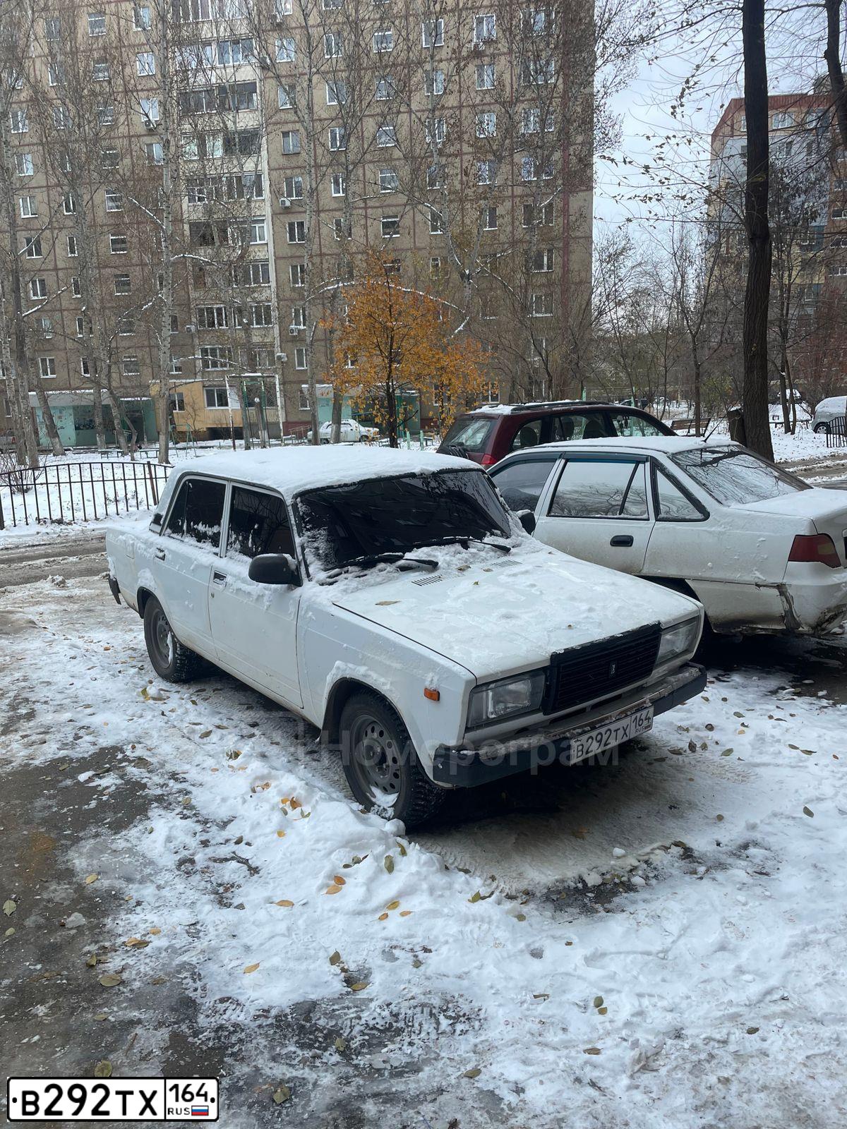 Фото автомобиля LADA 2107 LADA, 2007 — госномер В292ТХ164. Цвет: ЯРКО БЕЛЫЙ