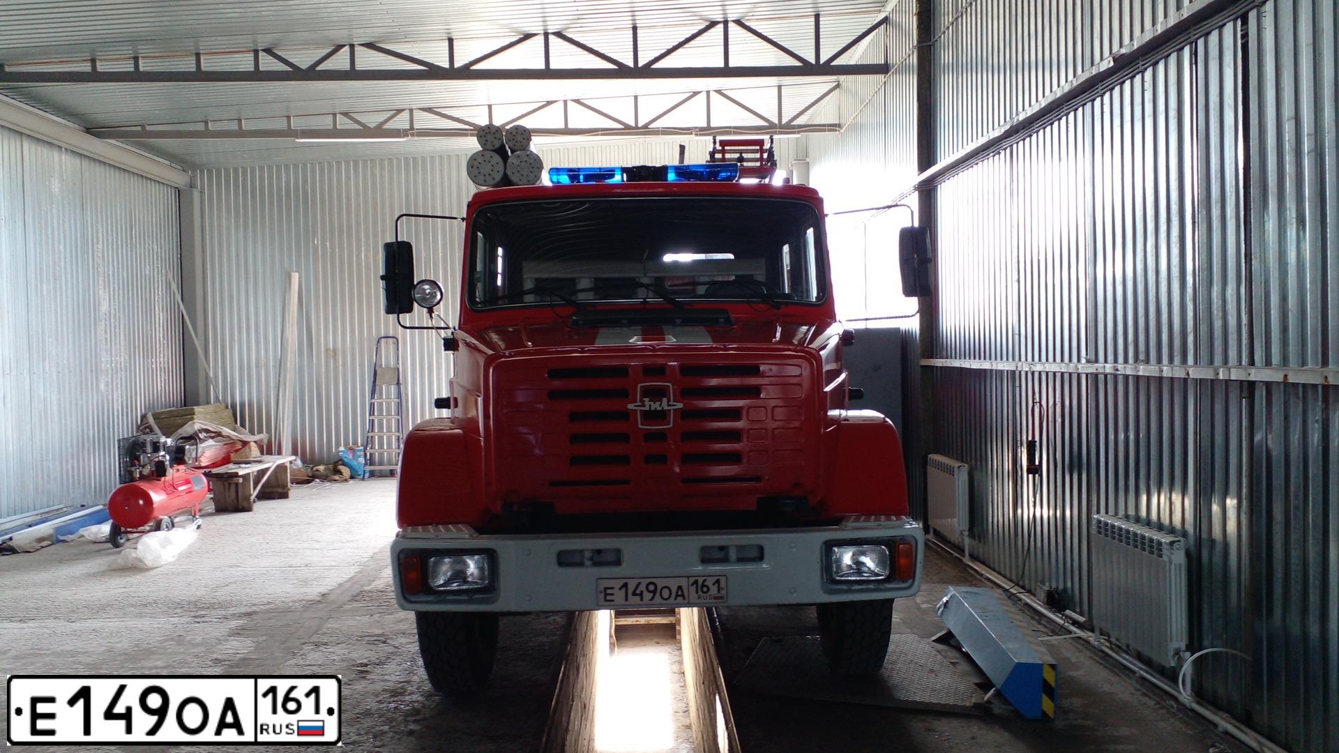 Фото автомобиля ZIL 433362 /4X2/ CHASSIS, 2005 — госномер Е149ОА161. Цвет: ГОСТ Р50574-2002