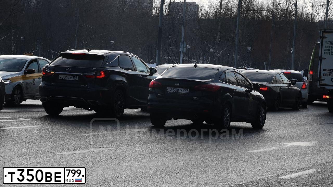 Фото автомобиля FORD FOCUS, 2017 — госномер Т350ВЕ799. Цвет: ЧЕРНЫЙ