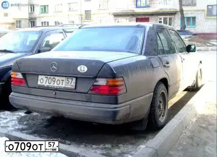 Фото автомобиля MERCEDES E-KLASSE, 1987 — госномер М754ЕН32. Цвет: ЧЕРНЫЙ