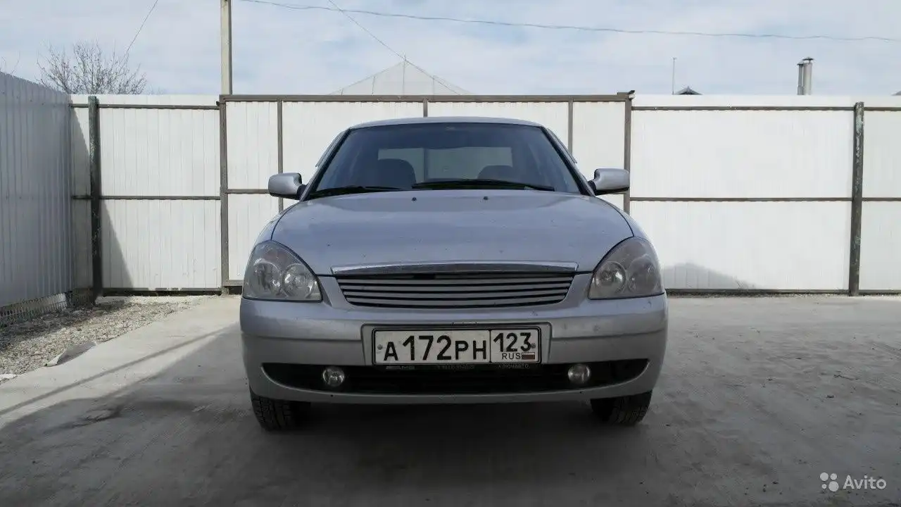 Фото автомобиля LADA 2170 PRIORA, 2007 — госномер В253МК01. Цвет: СВЕТЛО-СЕРЕБРИСТЫЙ МЕТАЛЛ