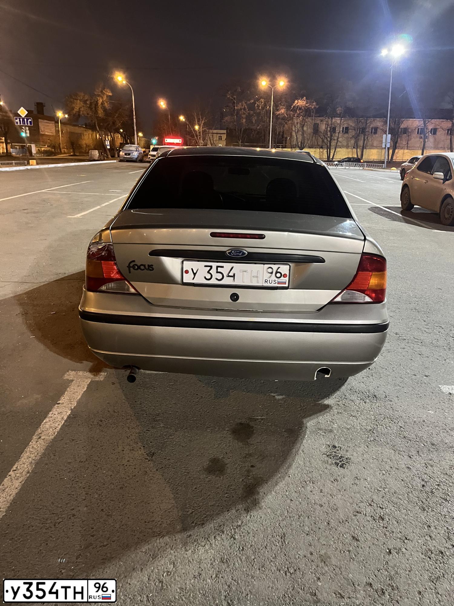 Фото автомобиля FORD FOCUS, 2004 — госномер А762НА172. Цвет: СВЕТЛО-СЕРЫЙ