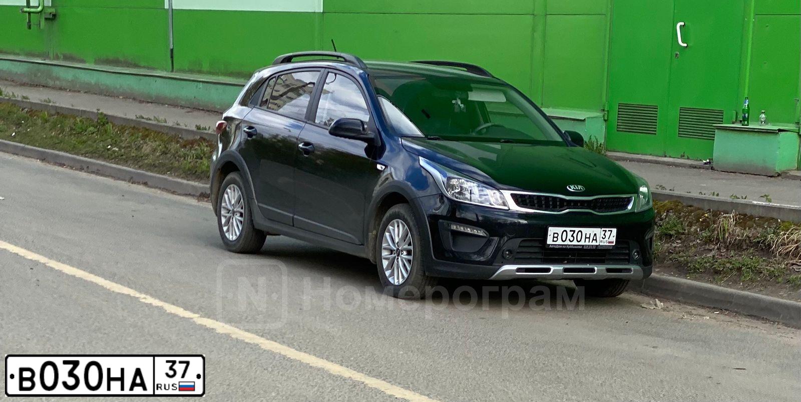 Фото автомобиля KIA RIO, 2018 — госномер В030НА37. Цвет: ЧЕРНЫЙ