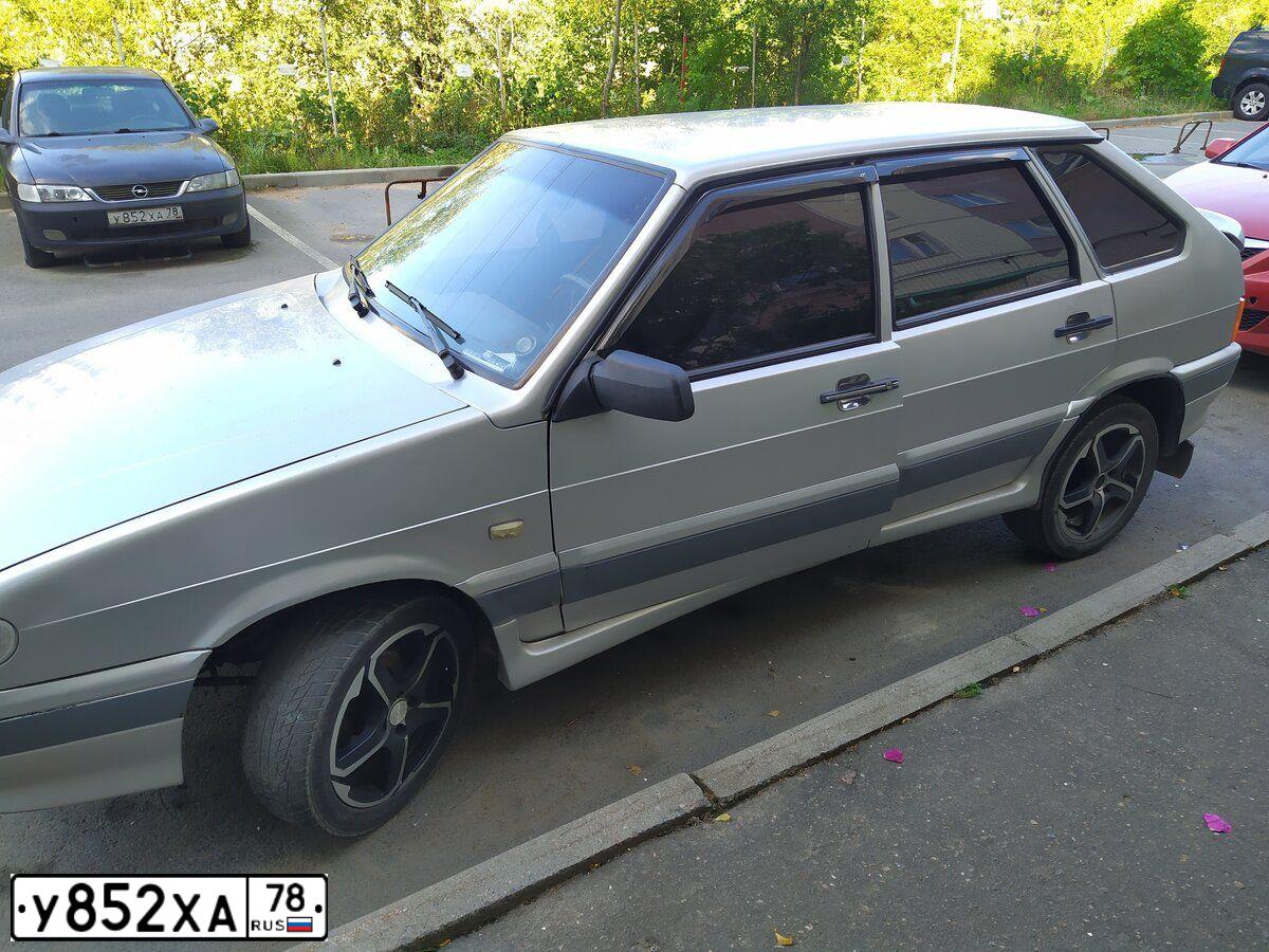 Фото автомобиля OPEL VECTRA, 1998 — госномер У852ХА78. Цвет: ЧЕРНЫЙ