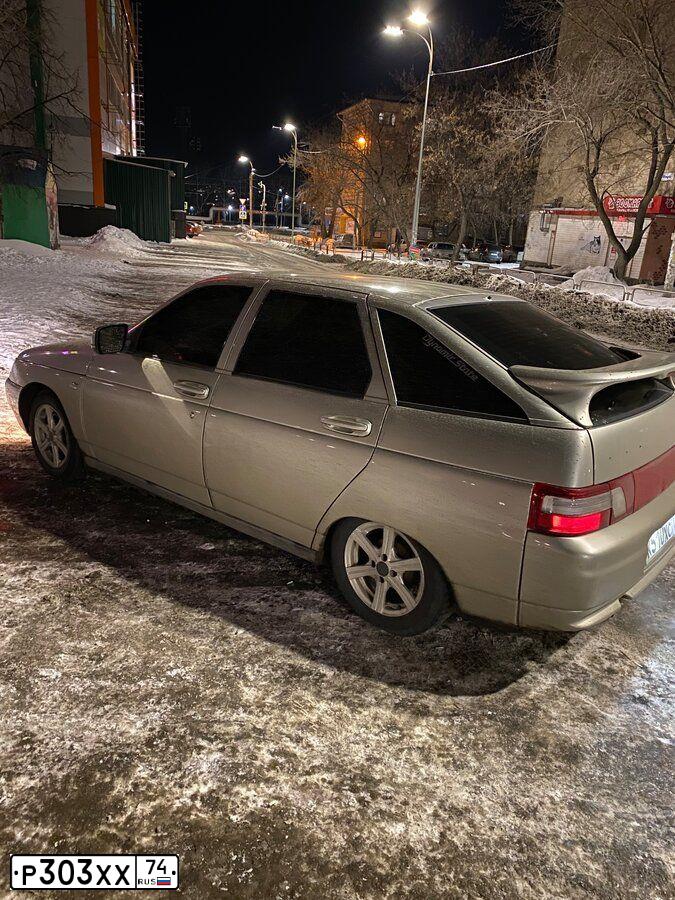 Фото автомобиля LADA 2112 LADA, 2007 — госномер В951ВЕ774. Цвет: СЕРЕБРИСТО- БЕЖЕВЫЙ