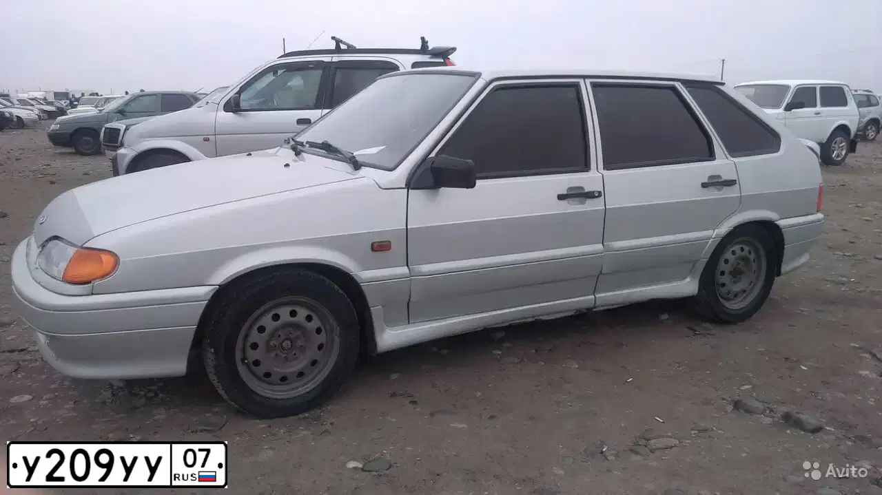 Фото автомобиля LADA 2114 SAMARA, 2005 — госномер У209УУ07. Цвет: МОЛОЧНО-БЕЛЫЙ СЕРЕБРИСТЫЙ