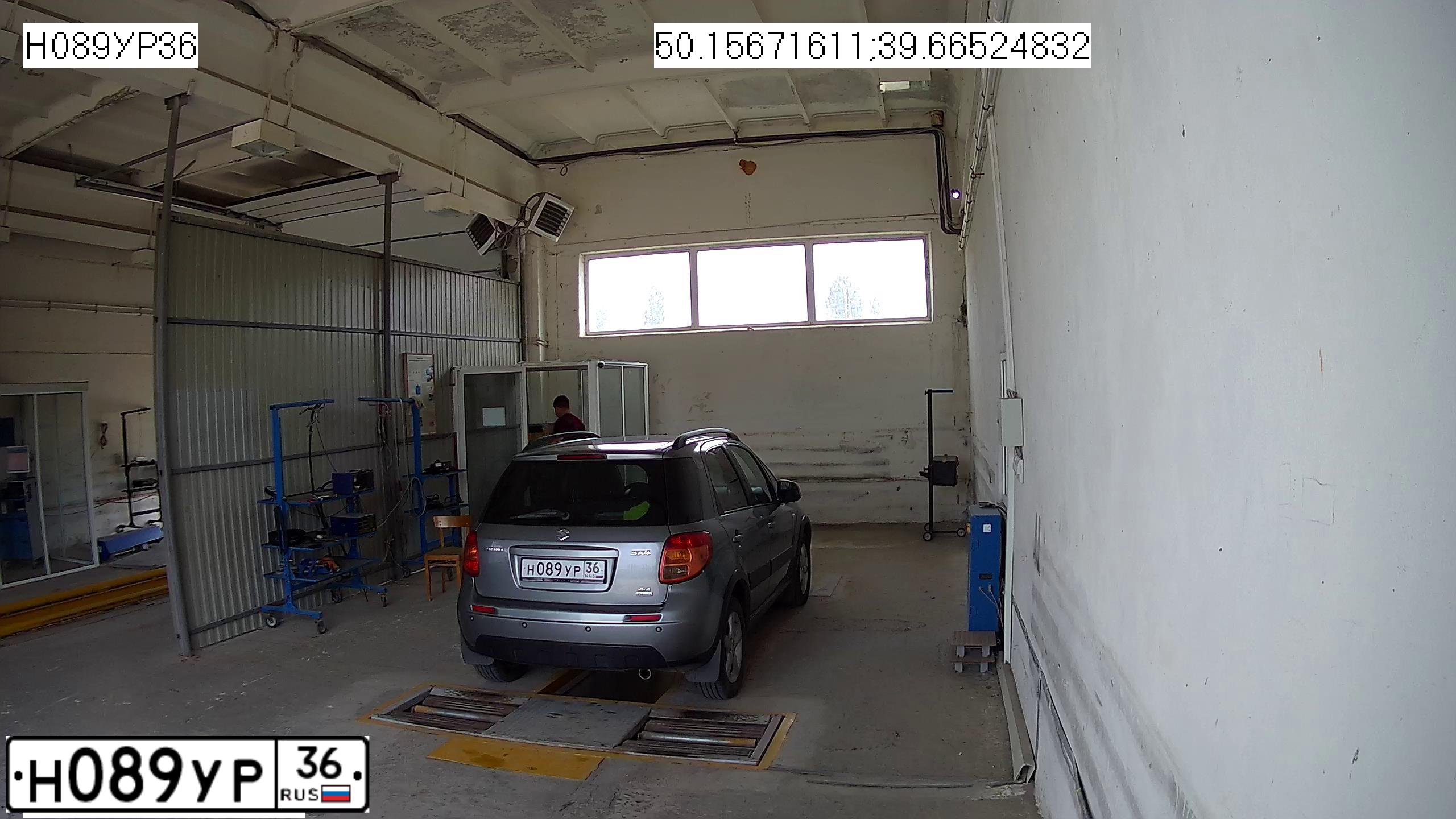 Фото автомобиля SUZUKI SX 4, 2008 — госномер Н089УР36. Цвет: Серый