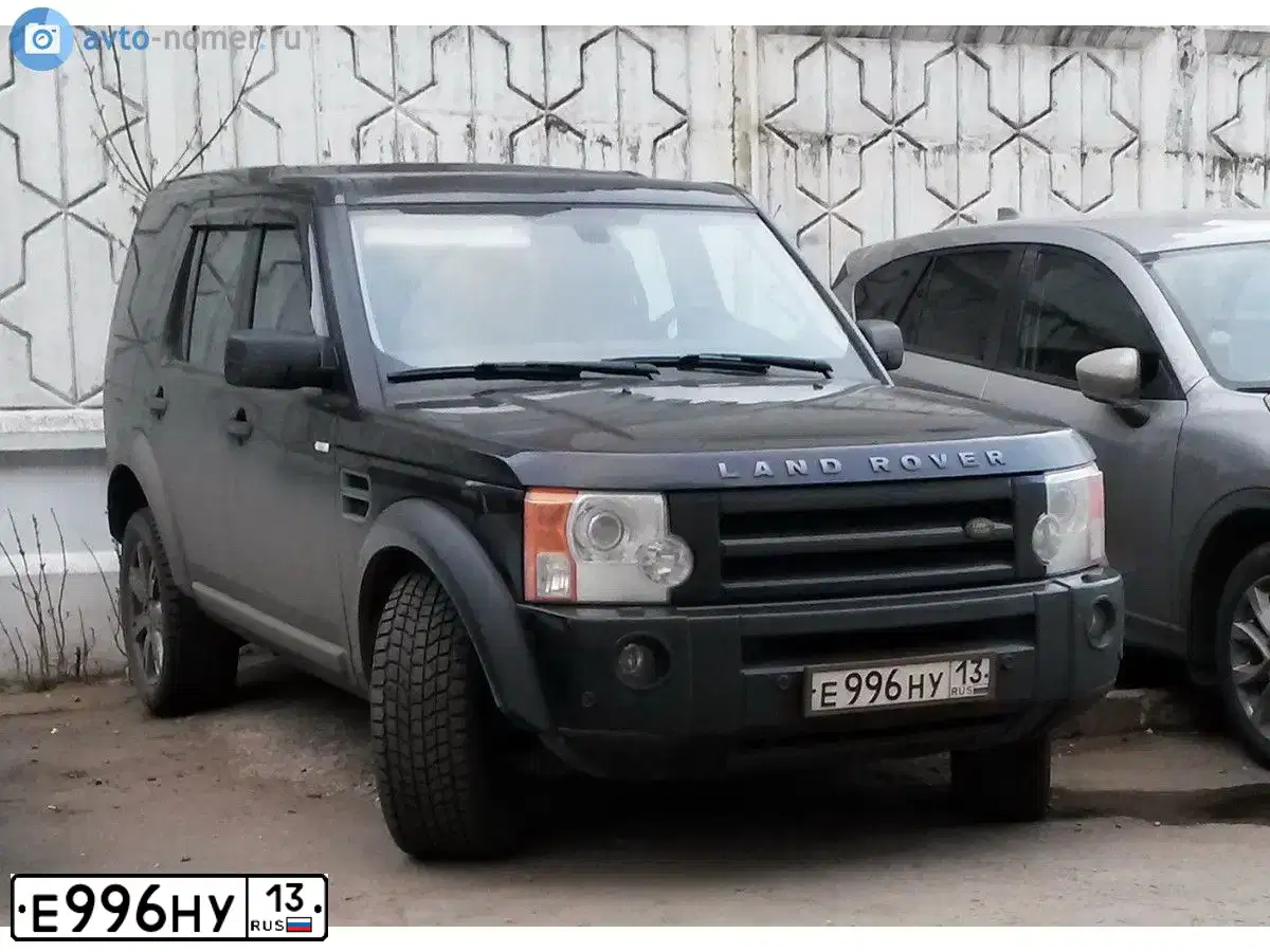 Фото автомобиля LANDROVER DISCOVERY, 2008 — госномер Р281ХТ777. Цвет: ЧЕРНЫЙ