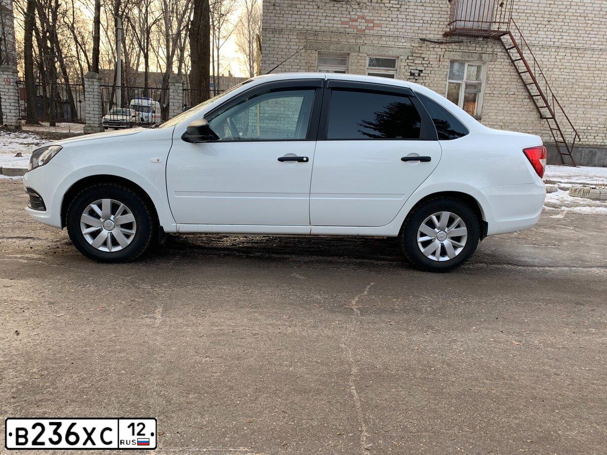 Фото автомобиля LADA 2190 GRANTA, 2018 — госномер А072АУ797. Цвет: Серебристый