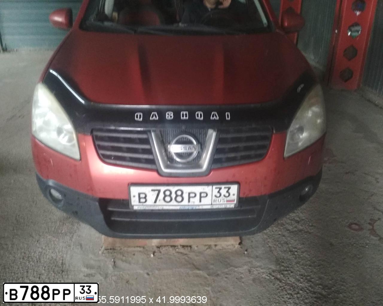 Фото автомобиля NISSAN QASHQAI, 2008 — госномер В788РР33. Цвет: ТЕМНО-КРАСНЫЙ