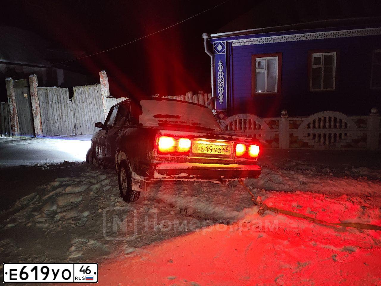 Фото автомобиля LADA 2107, 2007 — госномер Е619УО46. Цвет: ТЕМНО-ВИШНЕВЫЙ