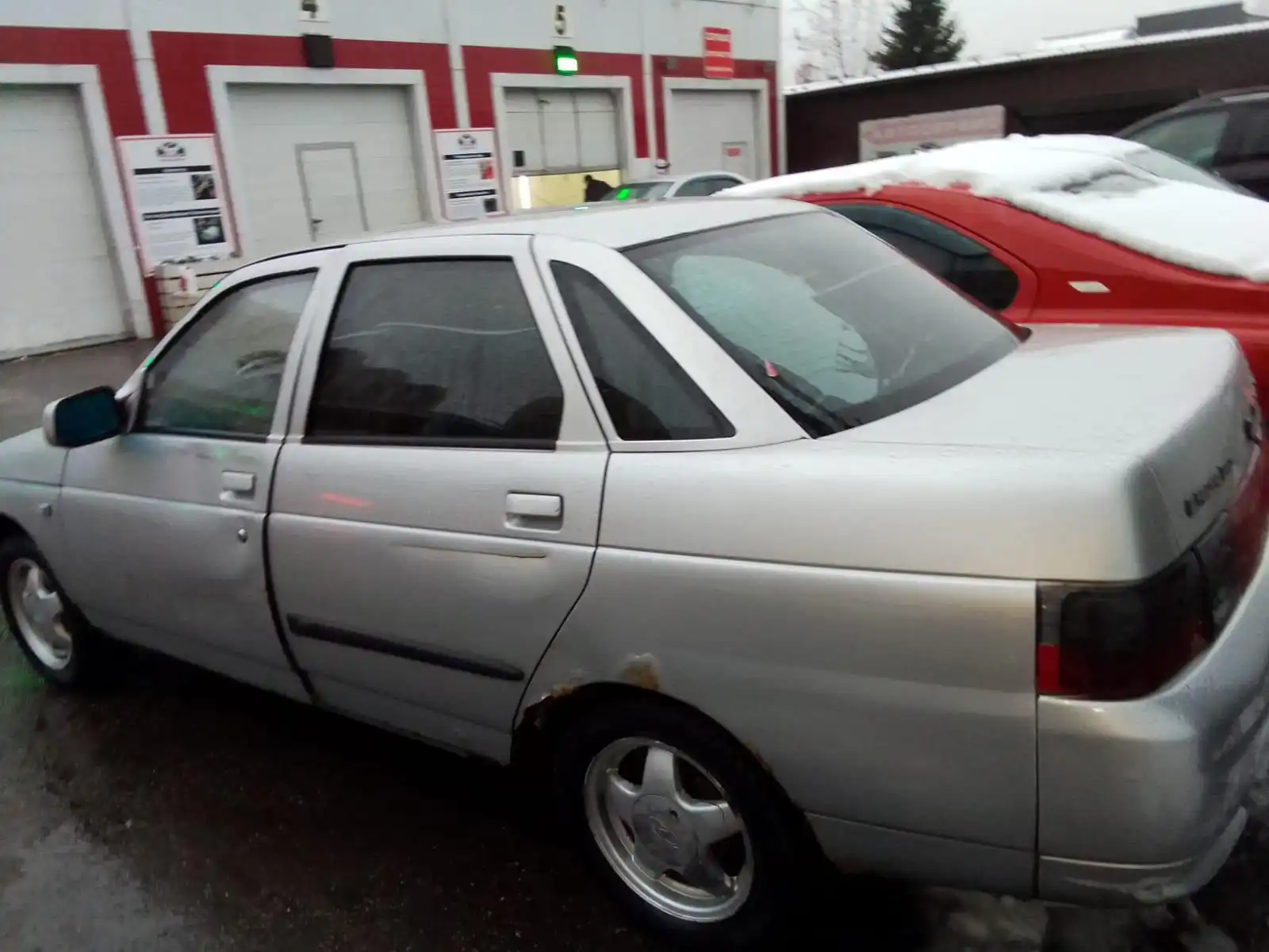 Фото автомобиля LADA 2110, 2003 — госномер Т025НУ97. Цвет: СВЕТЛО-СЕРЫЙ