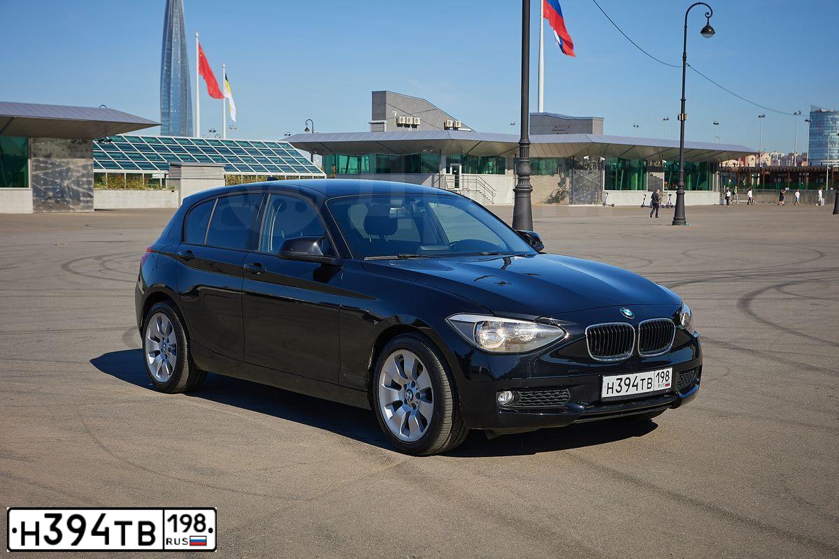 Фото автомобиля BMW 116I, 2012 — госномер У064ТР198. Цвет: ЧЕРНЫЙ