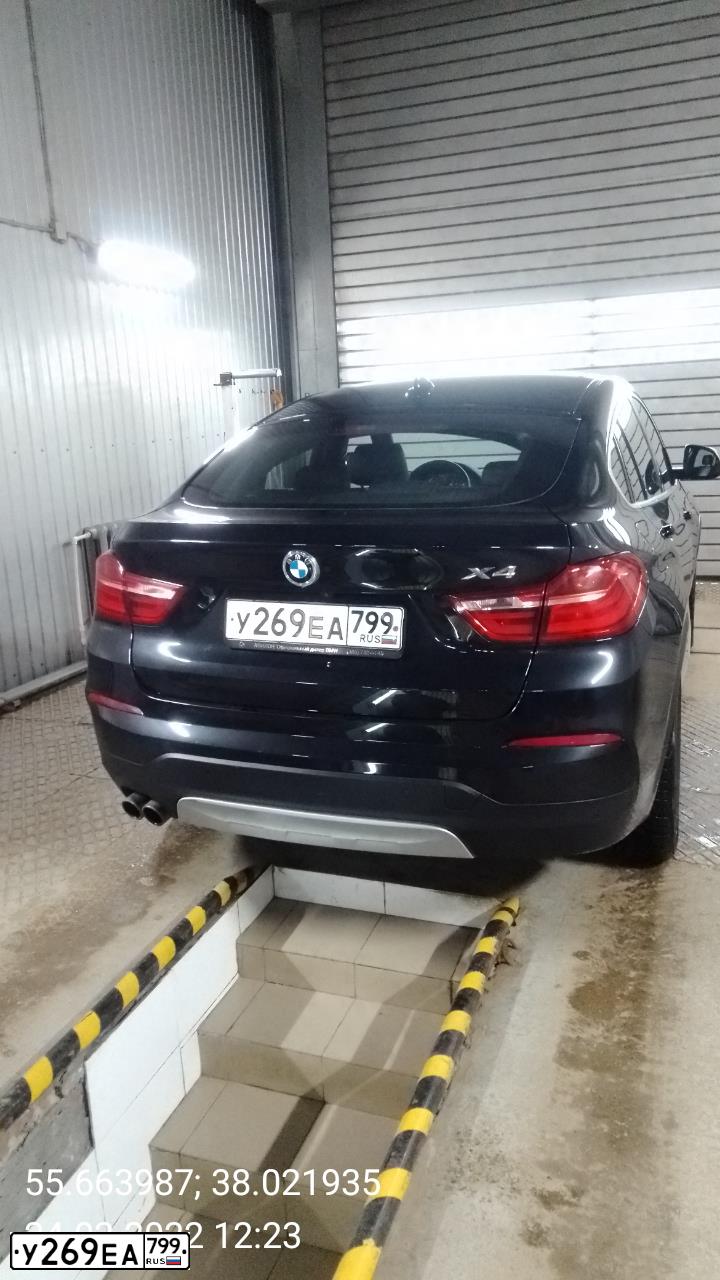 Фото автомобиля BMW X4, 2017 — госномер В098ММ790. Цвет: ЧЕРНЫЙ