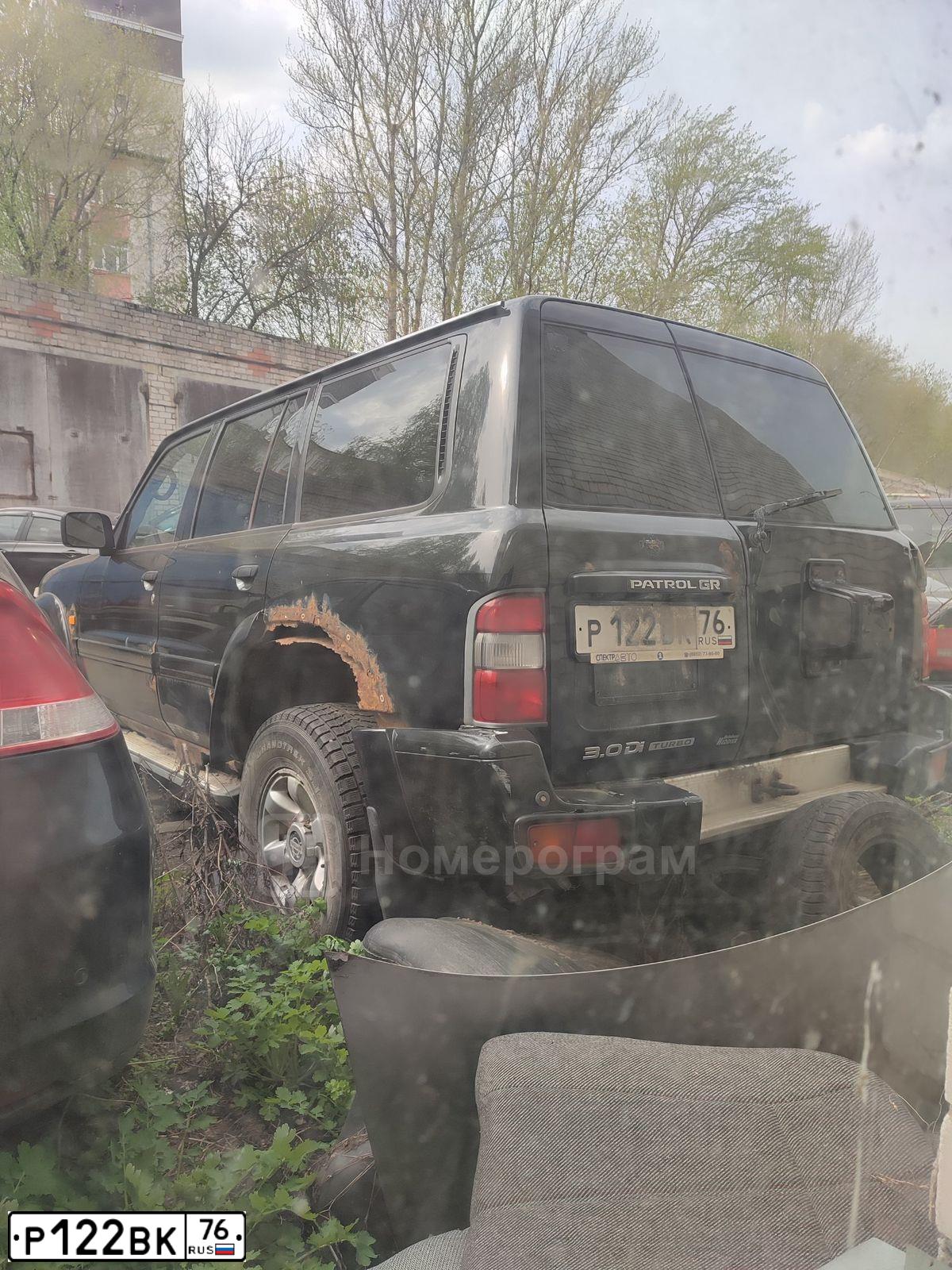 Фото автомобиля NISSAN PATROL, 2001 — госномер Р122ВК76. Цвет: ЧЕРНЫЙ