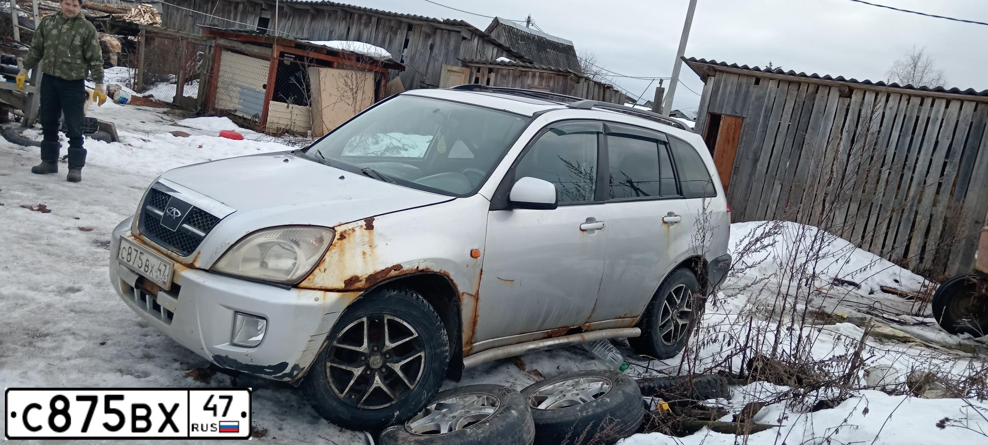 Фото автомобиля CHERY TIGGO, 2007 — госномер С875ВХ47. Цвет: СЕРЕБРИСТЫЙ
