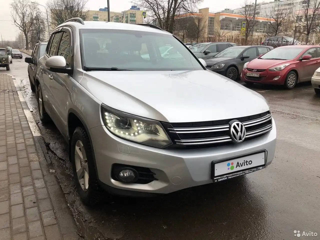 Фото автомобиля HYUNDAI ELANTRA, 2011 — госномер А969СО190. Цвет: КРАСНЫЙ