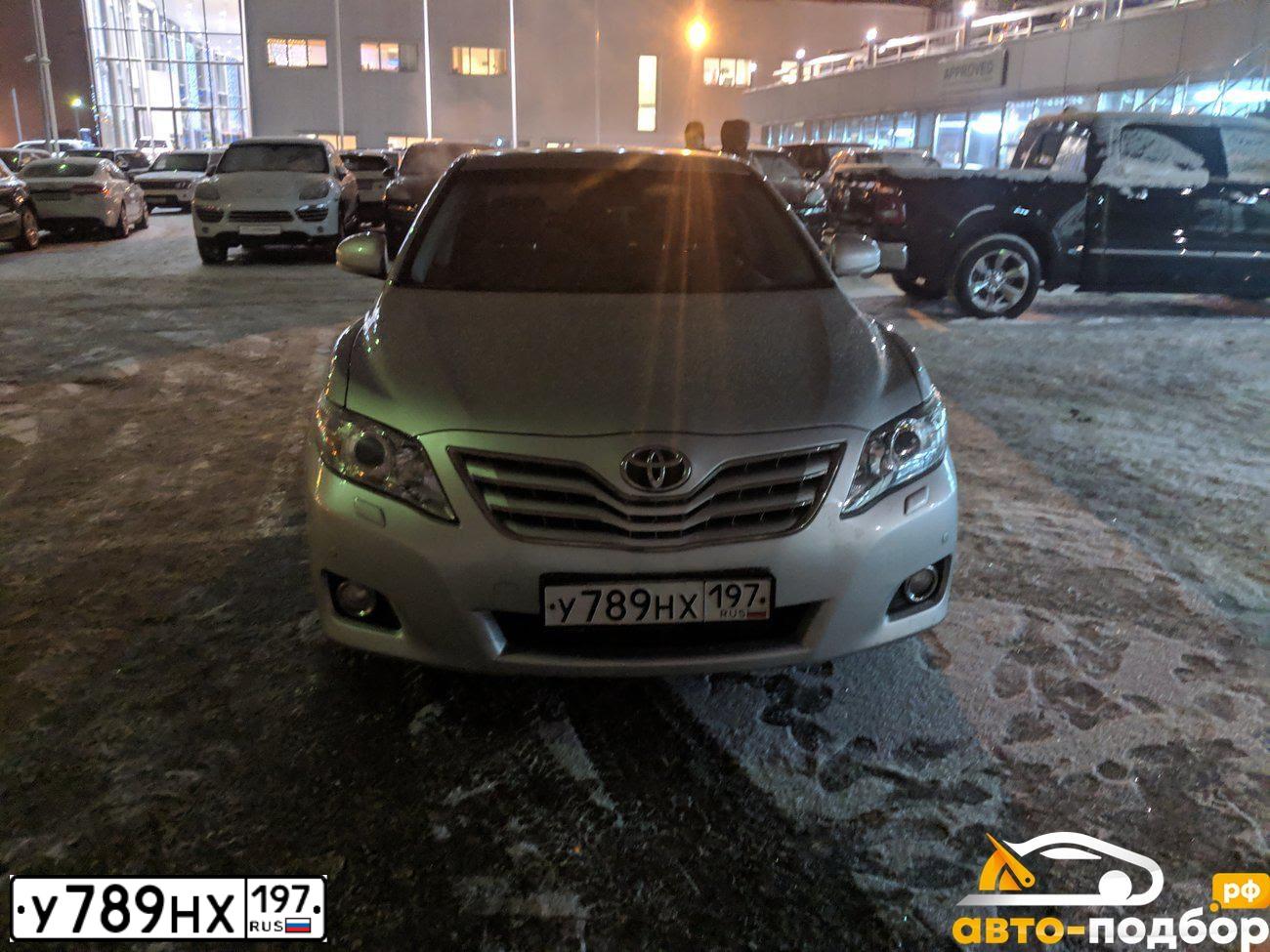 Фото автомобиля TOYOTA CAMRY, 2011 — госномер Е228ВА774. Цвет: СЕРЕБРИСТЫЙ МЕТАЛЛИК