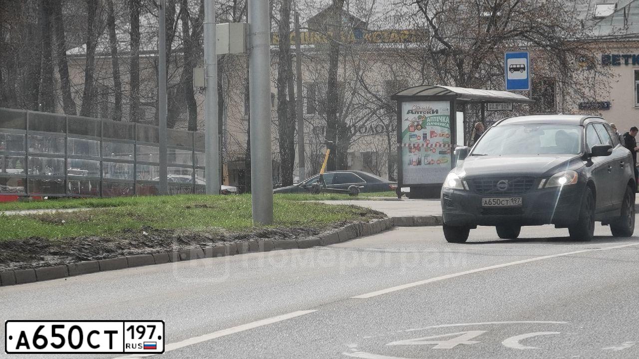 Фото автомобиля VOLVO XC60, 2012 — госномер А650СТ197. Цвет: ЧЕРНЫЙ