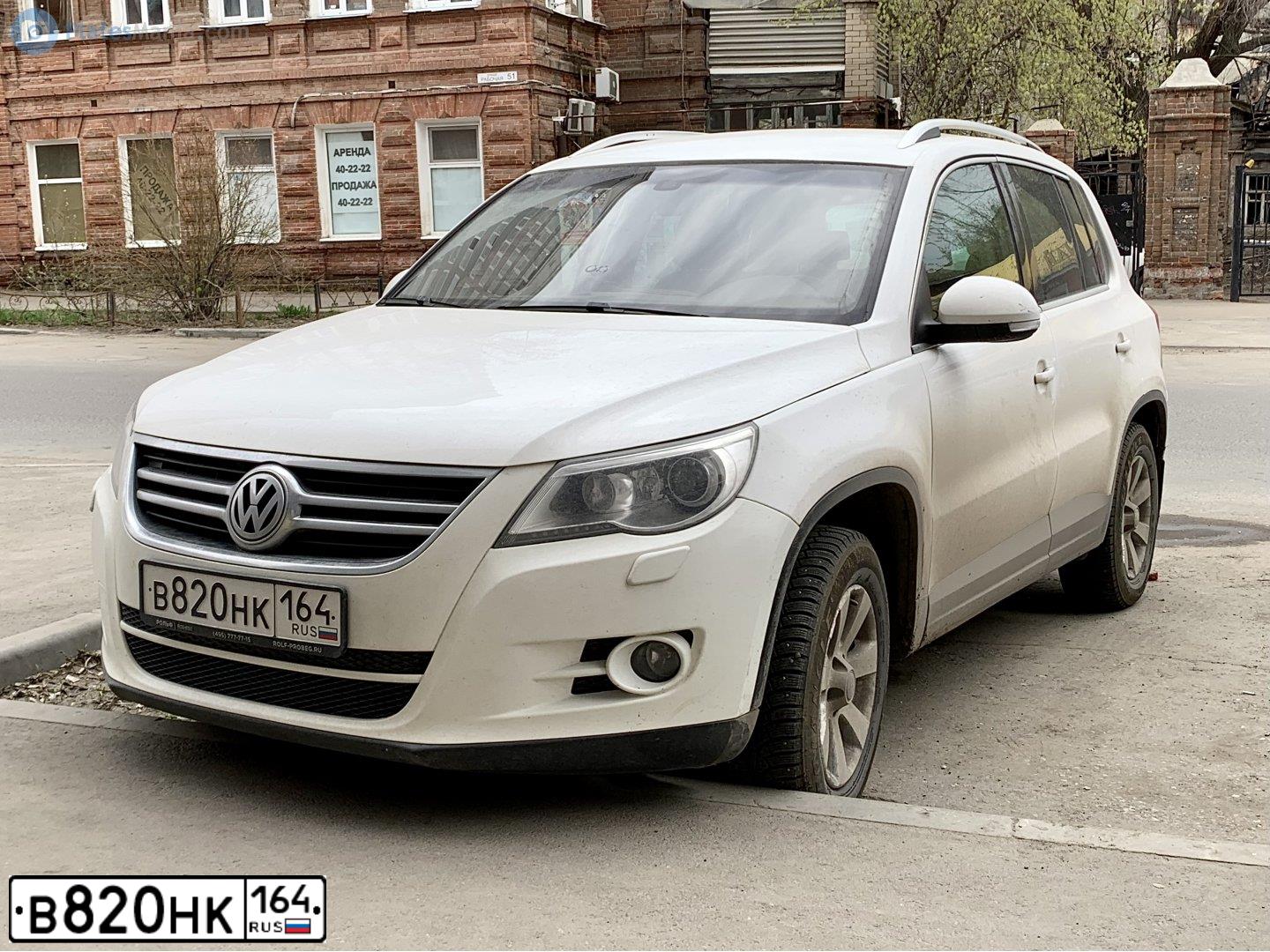 Фото автомобиля VOLKSWAGEN TIGUAN, 2009 — госномер Т087ТТ150. Цвет: Белый