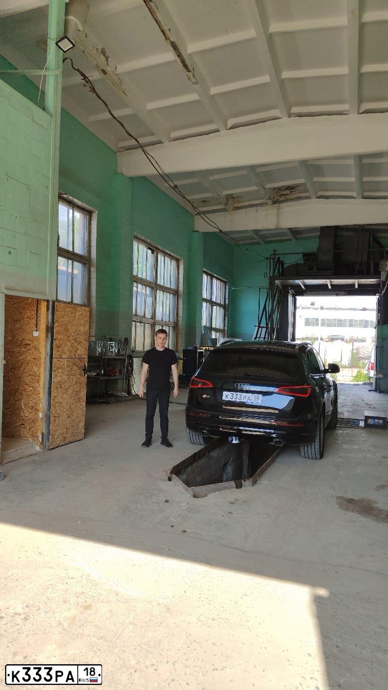 Фото автомобиля AUDI Q5, 2013 — госномер К299СУ18. Цвет: ЧЕРНЫЙ
