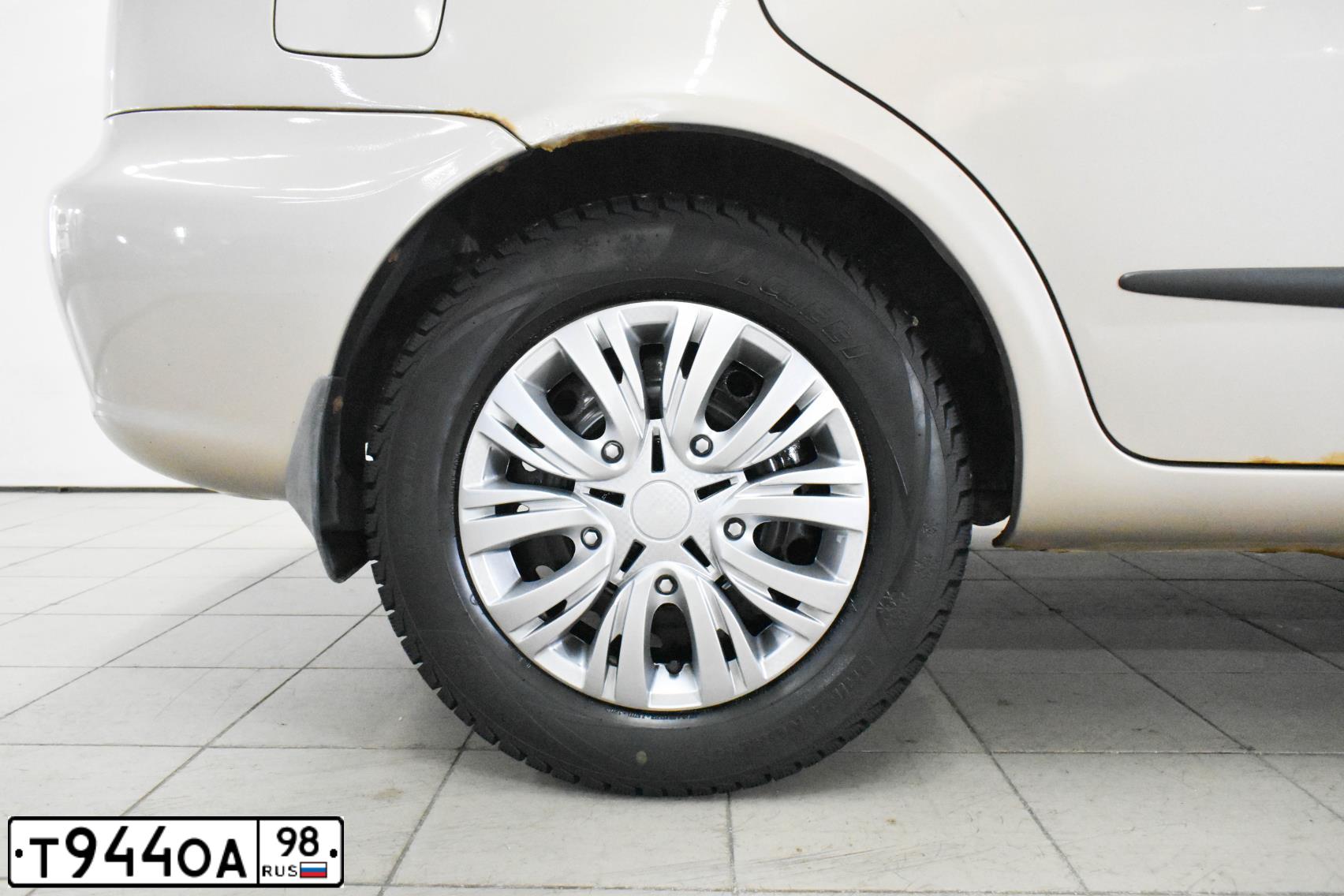 Фото автомобиля CHEVROLET REZZO, 2008 — госномер Р877УН40. Цвет: БЕЖЕВЫЙ