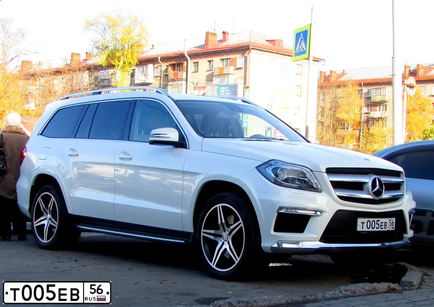 Фото автомобиля BMW X5, 2011 — госномер Т005ЕВ56. Цвет: ЧЕРНЫЙ