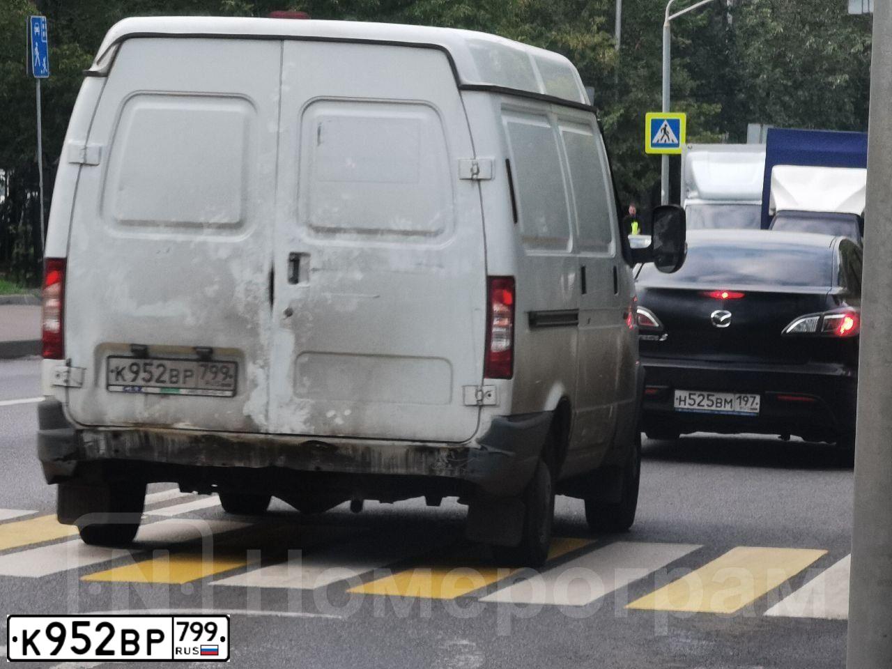 Фото автомобиля GAZ 2752 SOBOL, 2017 — госномер В385СО790. Цвет: Белый