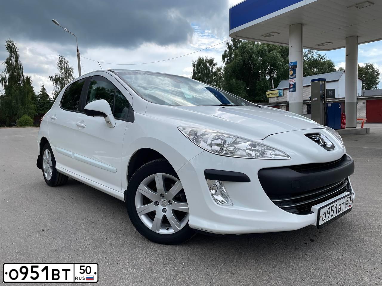 Фото автомобиля PEUGEOT 308, 2010 — госномер С460ТС33. Цвет: Белый