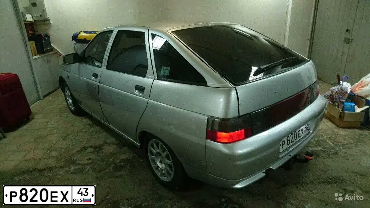Фото автомобиля LADA 2112 LADA, 2005 — госномер Р371АО44. Цвет: СВЕТЛО-СЕРЕБРИСТЫЙ МЕТАЛЛ