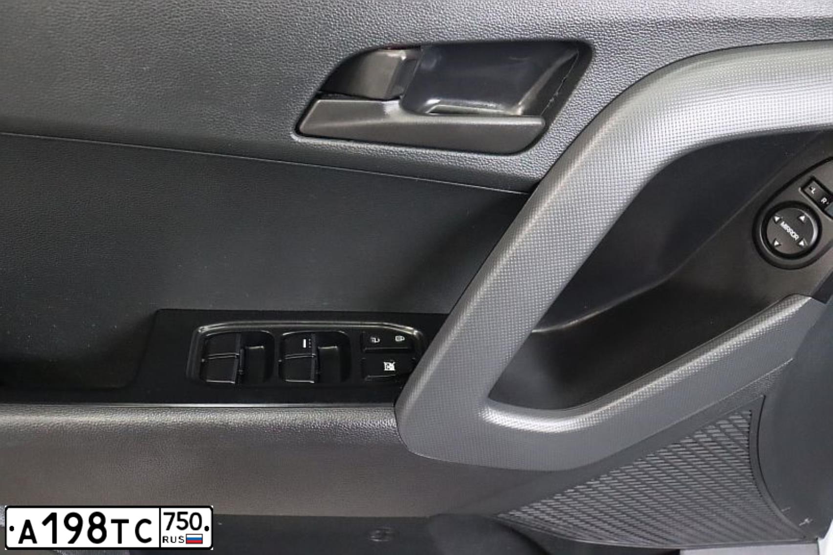 Фото автомобиля HYUNDAI CRETA, 2018 — госномер Н617НО797. Цвет: Белый