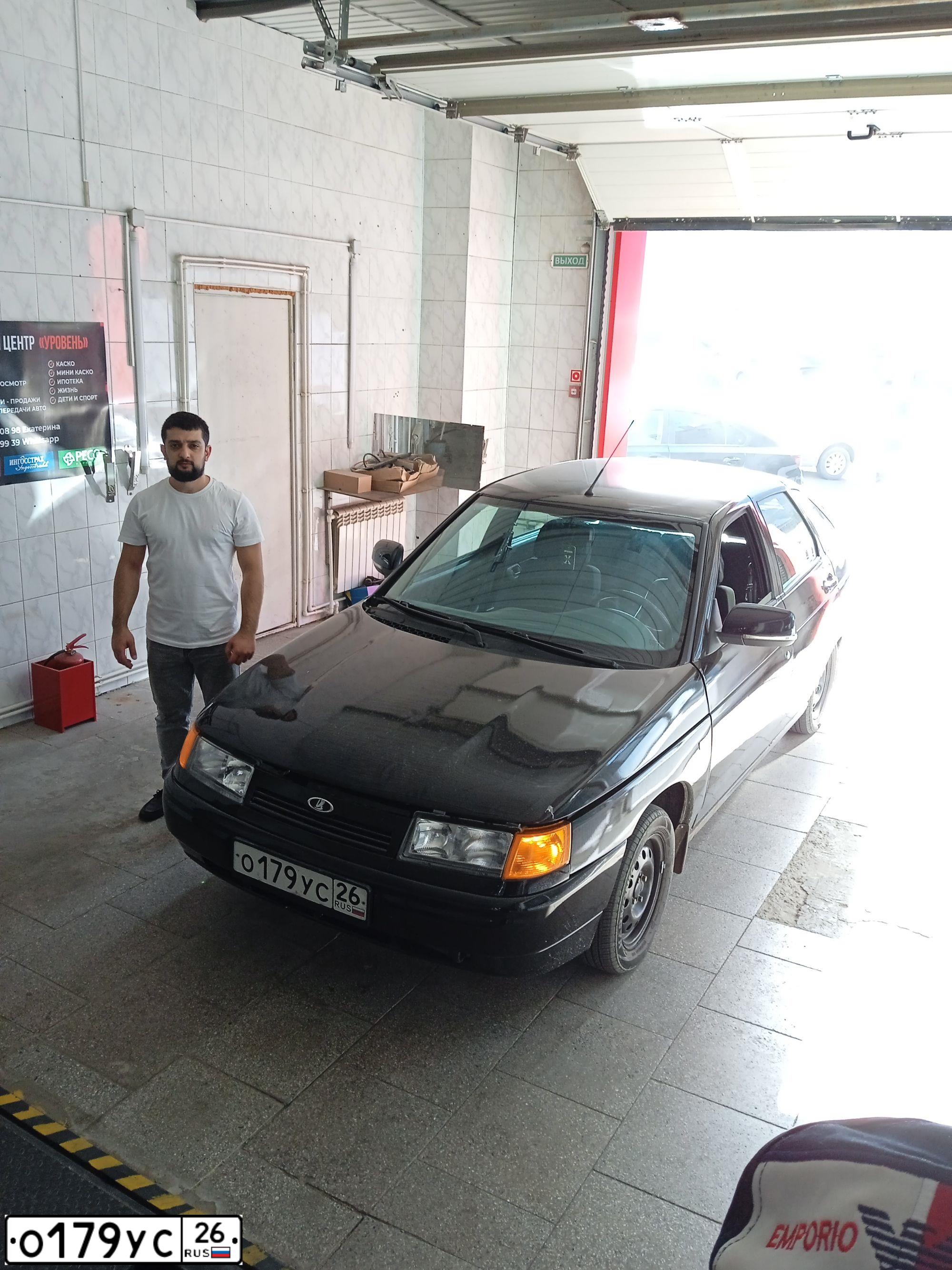 Фото автомобиля LADA 2112, 2007 — госномер Р158ОК126