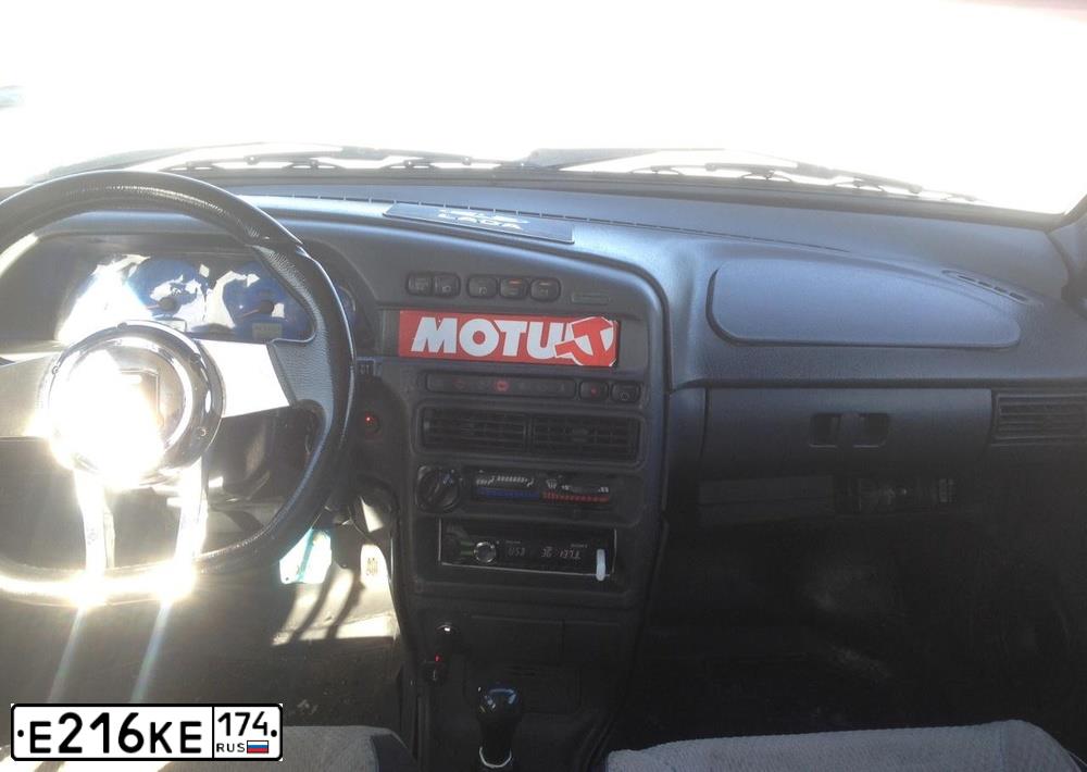 Фото автомобиля LADA 2115 SAMARA, 2002 — госномер Е216КЕ174. Цвет: СВЕТЛО-СЕРЕБРИСТЫЙ  МЕТАЛЛИК