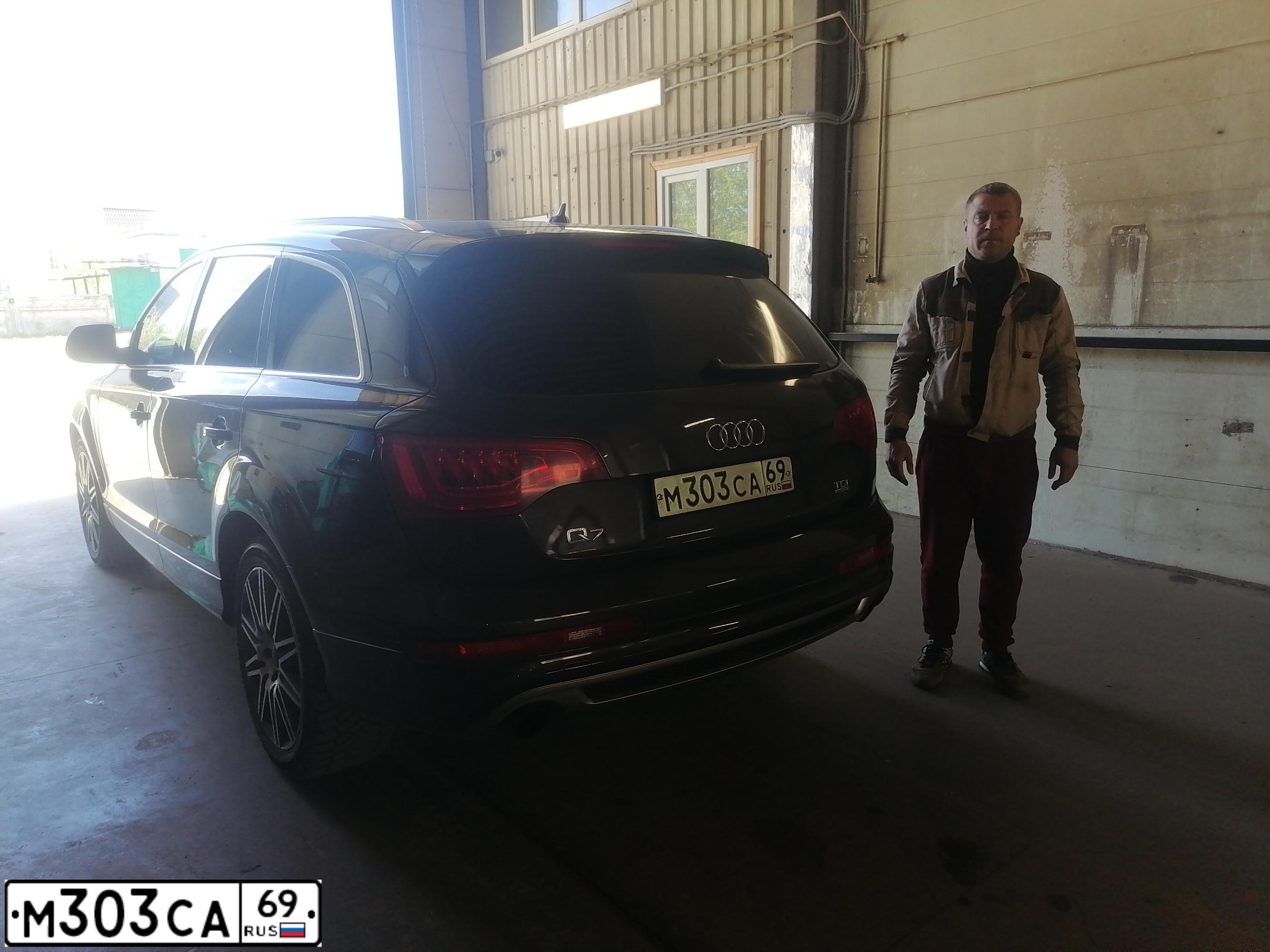 Фото автомобиля AUDI Q7, 2010 — госномер М303СА69. Цвет: КОРИЧНЕВЫЙ