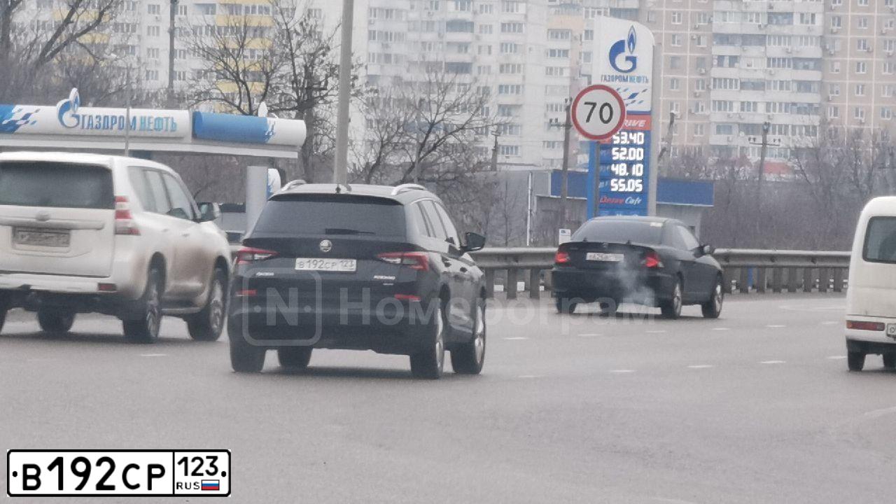 Фото автомобиля SKODA KODIAQ, 2017 — госномер В192СР123. Цвет: ЧЕРНЫЙ