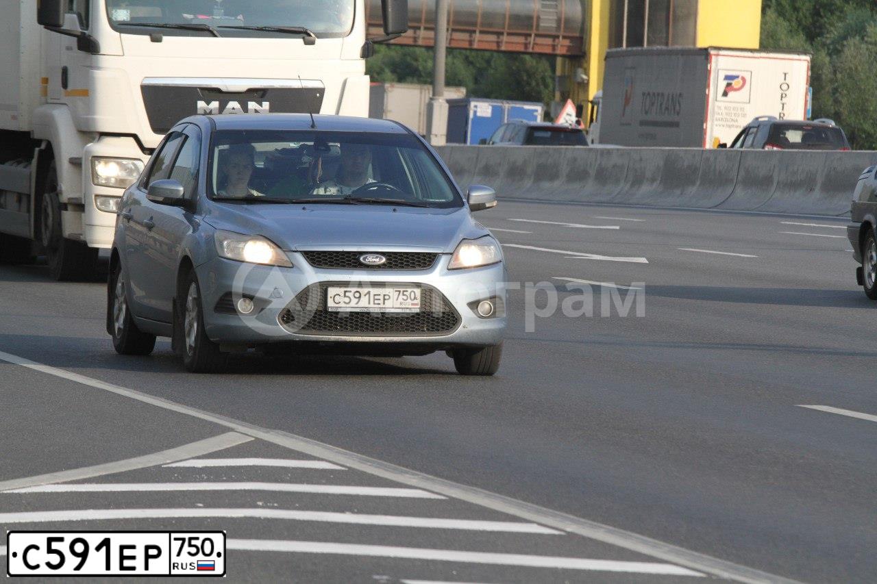 Фото автомобиля FORD FOCUS, 2008 — госномер С591ЕР750. Цвет: СВЕТЛО-СЕРО-ГОЛУБОЙ