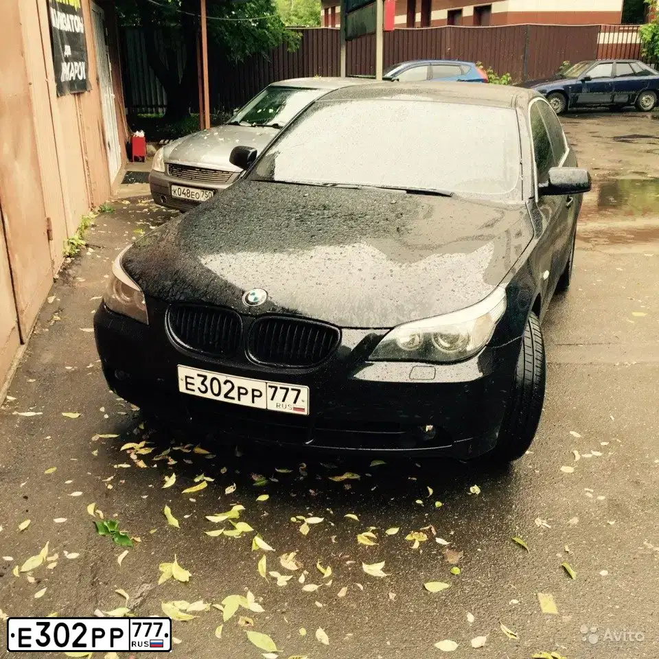 Фото автомобиля BMW SERIE 5, 2004 — госномер А326НС750. Цвет: ЧЕРНЫЙ