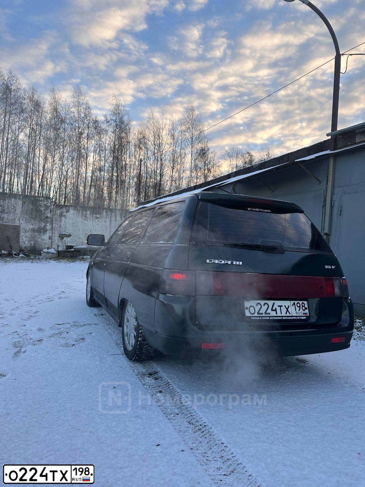 Фото автомобиля LADA 2111, 2003 — госномер О224ТХ198. Цвет: Темно-зеленый