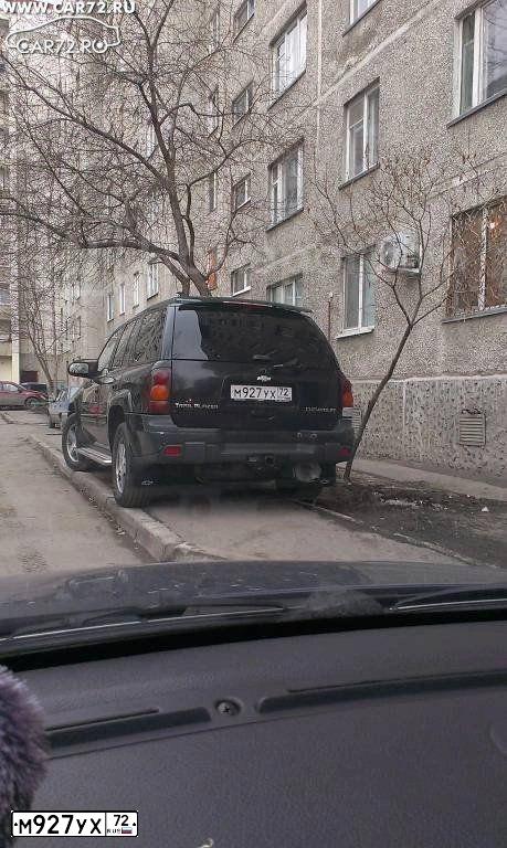 Фото автомобиля CHEVROLET TRAILBLAZER, 2005 — госномер Н696ОТ96. Цвет: ЧЕРНЫЙ