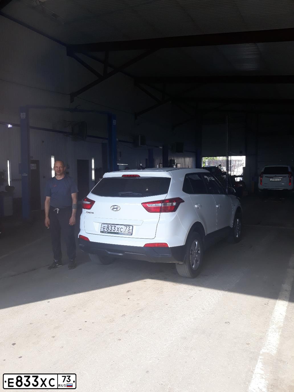 Фото автомобиля HYUNDAI CRETA, 2018 — госномер Е833ХС73. Цвет: Белый