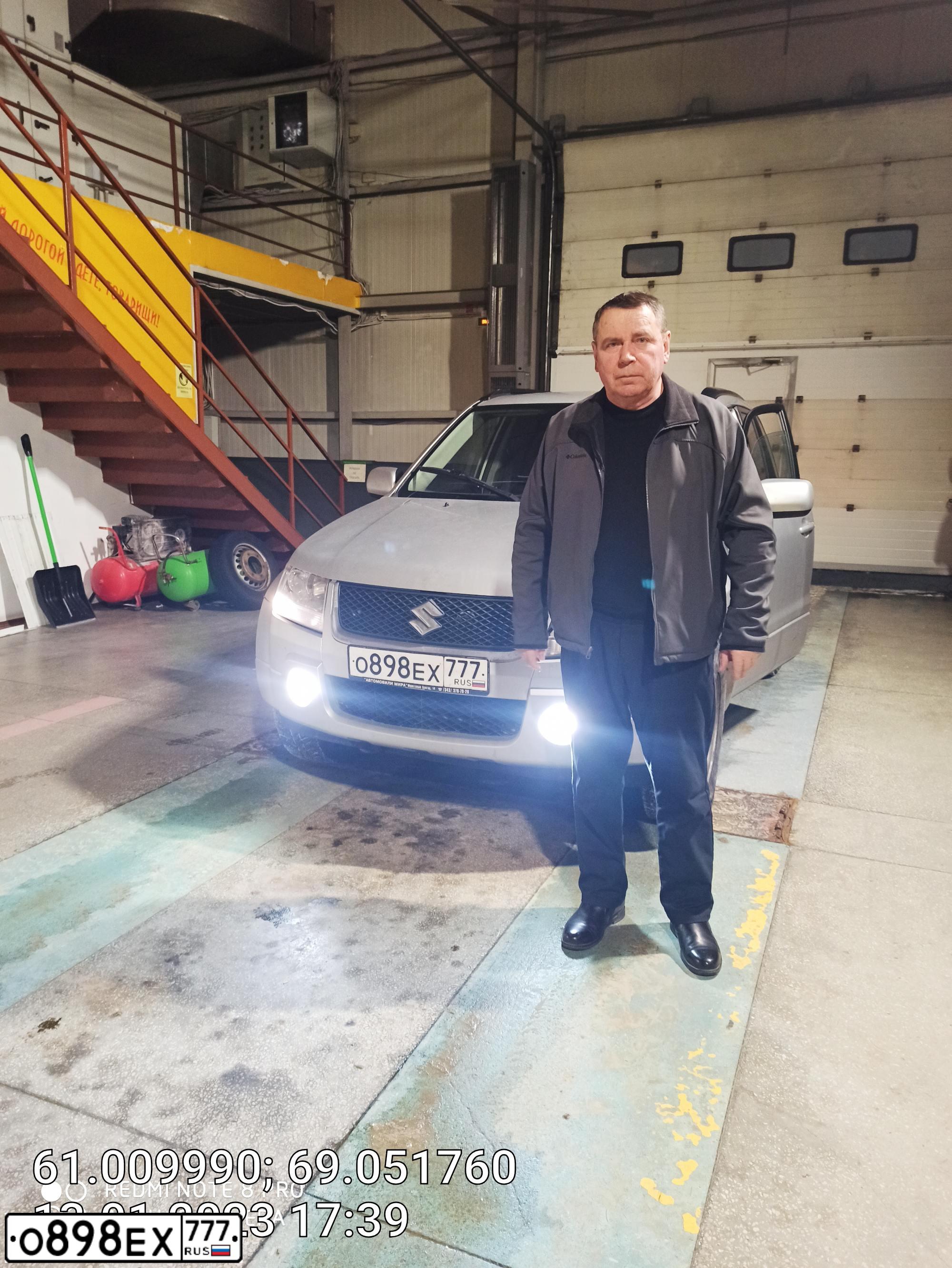Фото автомобиля SUZUKI /GRAND/ VITARA, 2008 — госномер О898ЕХ777. Цвет: СВЕТЛО-СЕРЫЙ