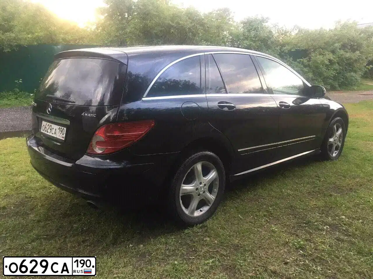 Фото автомобиля MERCEDES R-KLASSE, 2007 — госномер К086НХ73. Цвет: ЧЕРНЫЙ