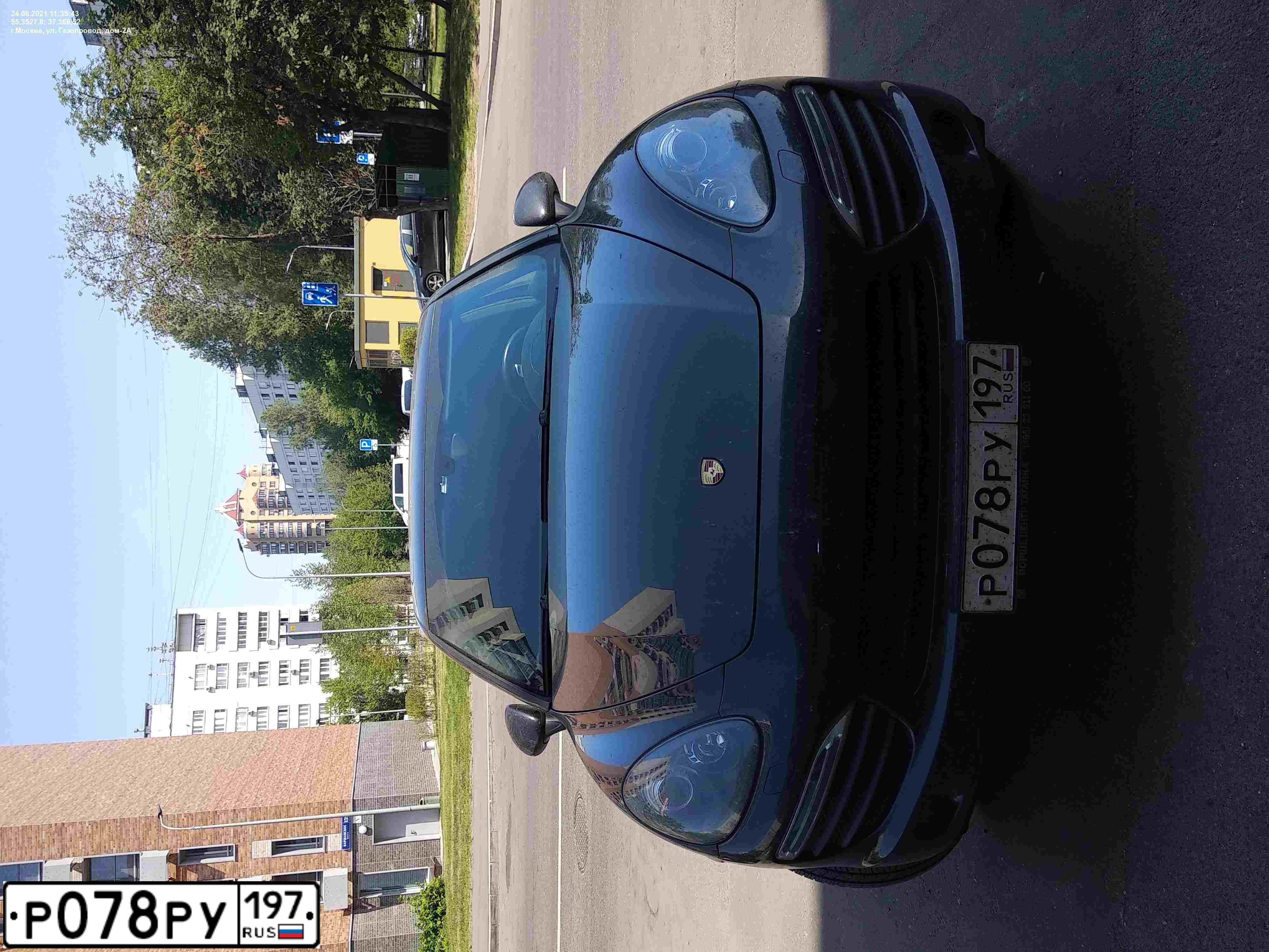 Фото автомобиля PORSCHE CAYENNE, 2011 — госномер А683ХА790. Цвет: ЧЕРНЫЙ