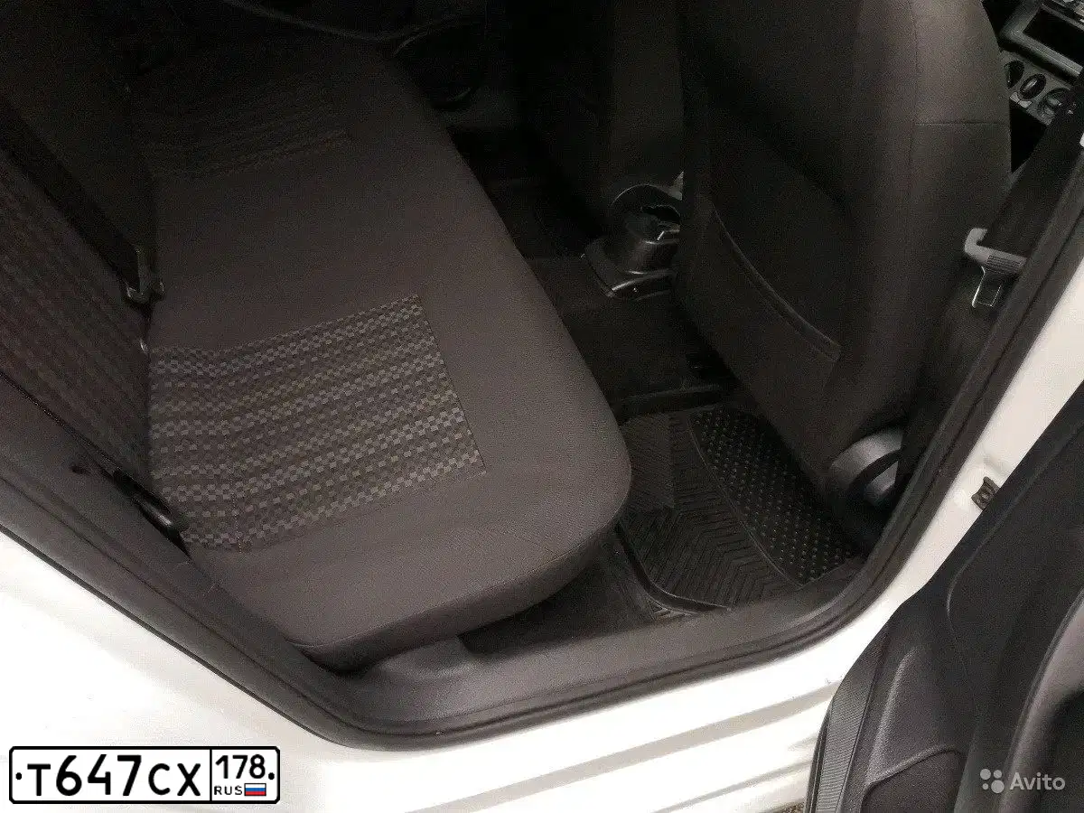 Фото автомобиля VOLKSWAGEN POLO, 2016 — госномер В578ХР198. Цвет: БЕЛЫЙ