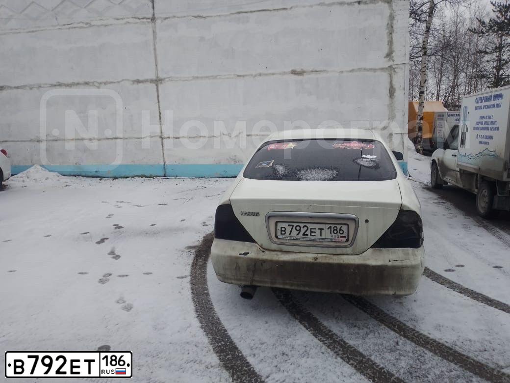 Фото автомобиля DAEWOO MAGNUS, 2000 — госномер В792ЕТ186. Цвет: СВЕТЛО-СЕРЫЙ